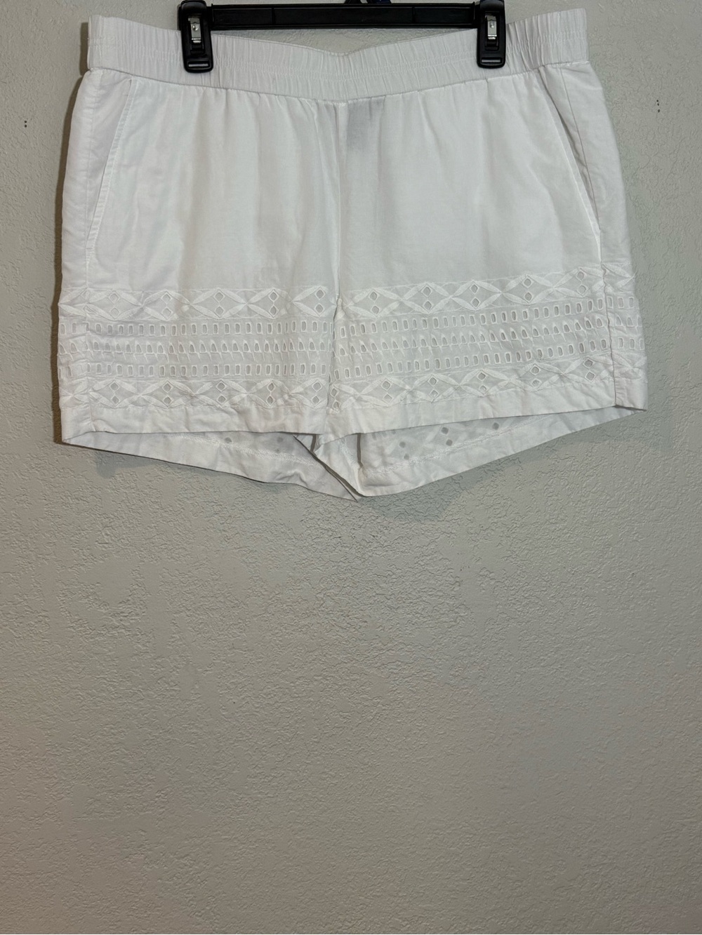 J.Crew - White pull-on shorts with an embroidered eyelet cut-out trim Size Large